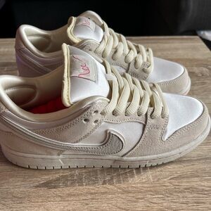 Nike SB Dunk Low Premium Coconut Milk/Light Bone Wmns 7